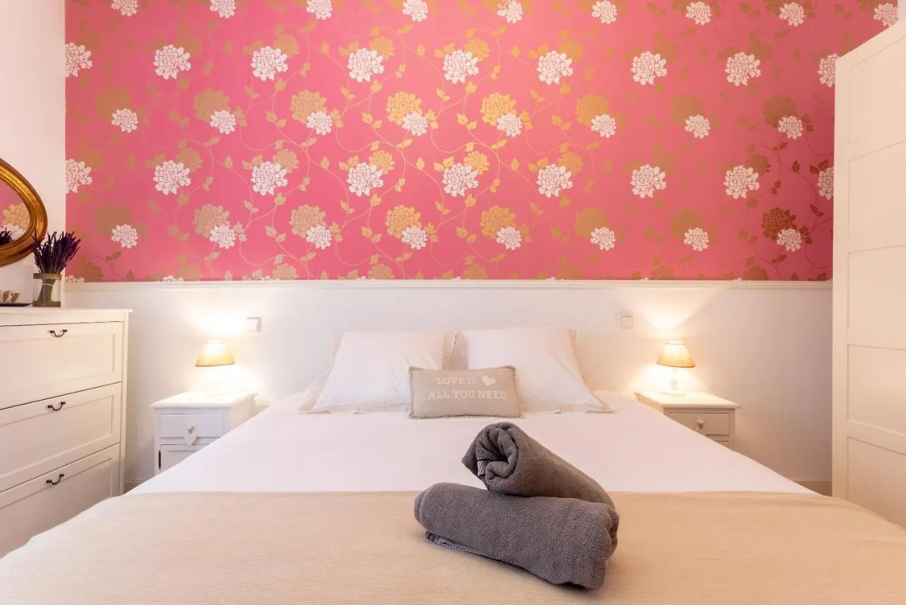 Apartment Between Old Town & Guggenheim!! Private Parking Bilbao